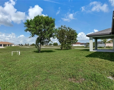 1736 Ne 1st Avenue - Photo Thumbnail 37