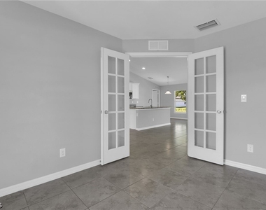 1736 Ne 1st Avenue - Photo Thumbnail 17