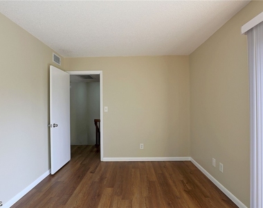 12367 Woodrose Court - Photo Thumbnail 15