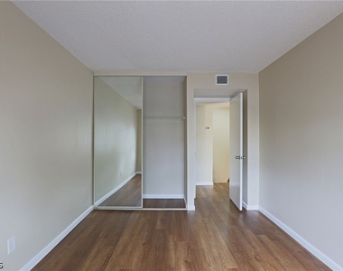 12367 Woodrose Court - Photo Thumbnail 17