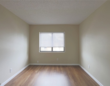 12367 Woodrose Court - Photo Thumbnail 16