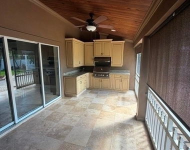 4312 Sw 25th Place - Photo Thumbnail 13