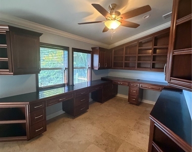 4312 Sw 25th Place - Photo Thumbnail 12