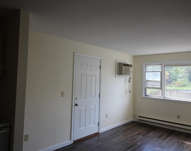 73 East Broadway - Photo Thumbnail 4