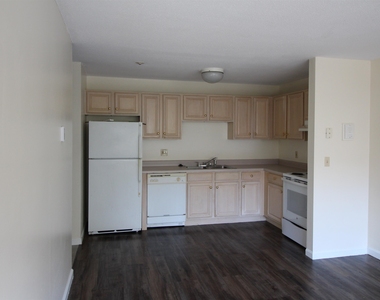 73 East Broadway - Photo Thumbnail 1