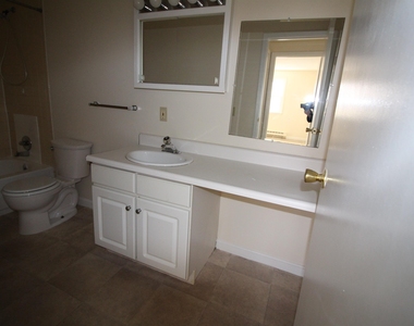 73 East Broadway - Photo Thumbnail 14