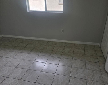 207 Se 23rd Place - Photo Thumbnail 8