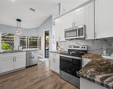 4804 Sw 23rd Avenue - Photo Thumbnail 14