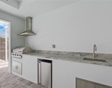 3818 Sw 17th Avenue - Photo Thumbnail 14