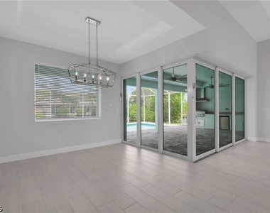 3818 Sw 17th Avenue - Photo Thumbnail 4