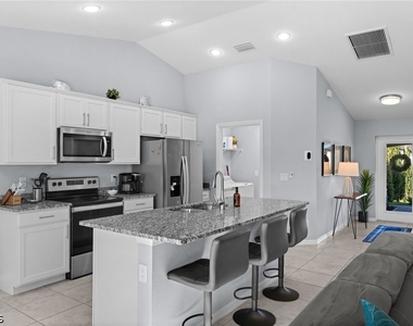 415 Sw 31st Place - Photo Thumbnail 16