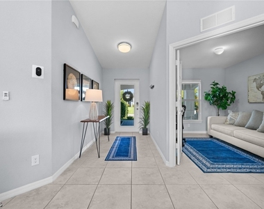 415 Sw 31st Place - Photo Thumbnail 19