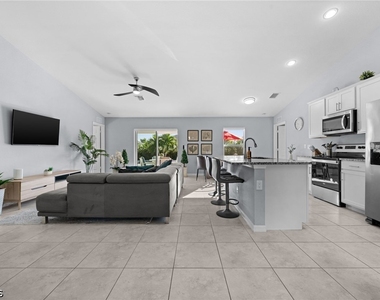 415 Sw 31st Place - Photo Thumbnail 18