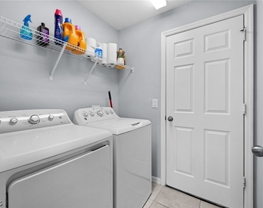 415 Sw 31st Place - Photo Thumbnail 35