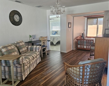 2248 Harvard Avenue - Photo Thumbnail 9