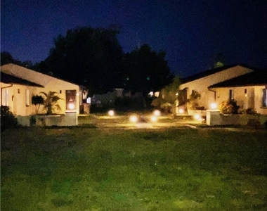 718 Se 46th Lane - Photo Thumbnail 1
