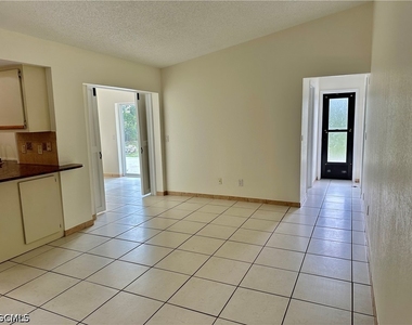 1902 Se 14th Street - Photo Thumbnail 10