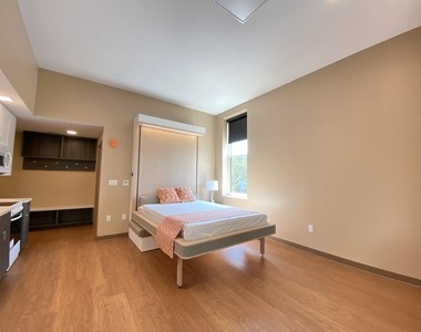 83 Hanover - Photo Thumbnail 37
