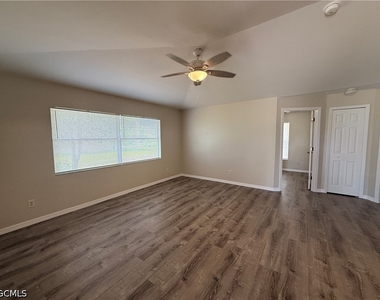 2508 Martin Avenue - Photo Thumbnail 2