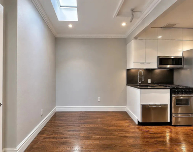 234 West 14th Street - Photo Thumbnail 7