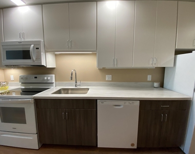 83 Hanover - Photo Thumbnail 15