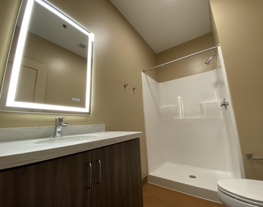 83 Hanover - Photo Thumbnail 41