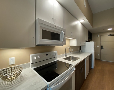 83 Hanover - Photo Thumbnail 23