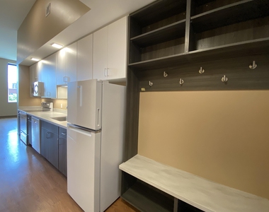 83 Hanover - Photo Thumbnail 16