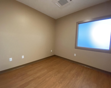 83 Hanover - Photo Thumbnail 36