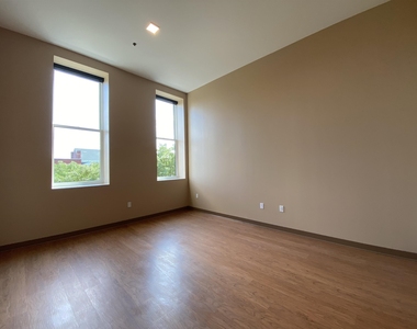 83 Hanover - Photo Thumbnail 26