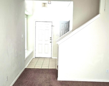 16215 Sandy Path - Photo Thumbnail 4