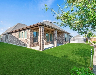 19914 Valentina Pointe Drive - Photo Thumbnail 5