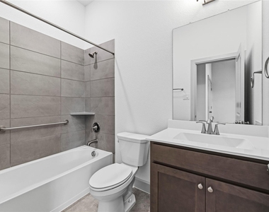 19914 Valentina Pointe Drive - Photo Thumbnail 21