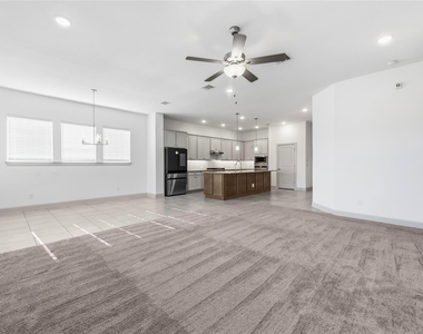 19914 Valentina Pointe Drive - Photo Thumbnail 30