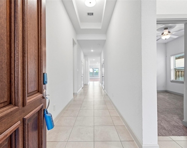 19914 Valentina Pointe Drive - Photo Thumbnail 10