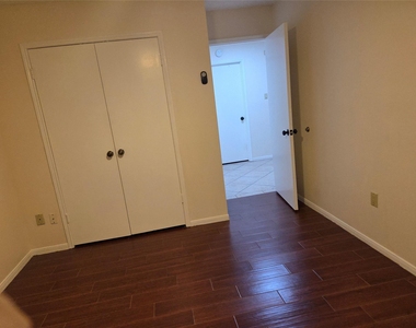 15214 Beechnut Street - Photo Thumbnail 7