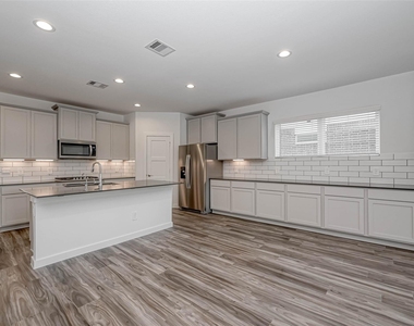 14315 Yellow Hawthorn Court - Photo Thumbnail 10