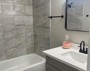 3434 Easy Street - Photo Thumbnail 9