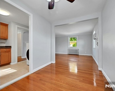 62 Reid - Photo Thumbnail 5