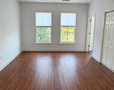 90 Park - Photo Thumbnail 5