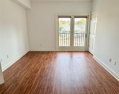 90 Park - Photo Thumbnail 14