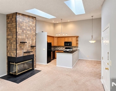 898 Tuliptree - Photo Thumbnail 1