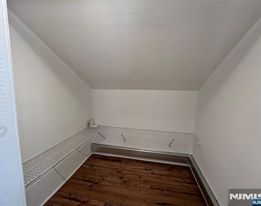 225-233 Argyle - Photo Thumbnail 9