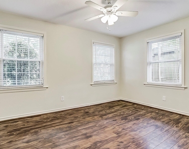 9402 Bevlyn Drive - Photo Thumbnail 8