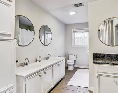 9402 Bevlyn Drive - Photo Thumbnail 6