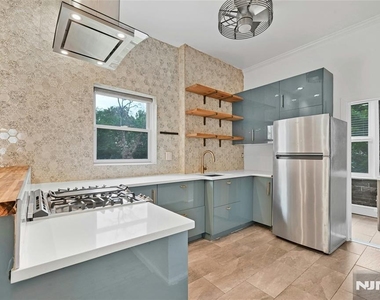 363 Mount Prospect - Photo Thumbnail 1