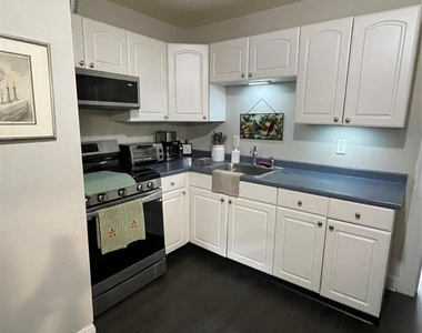 227 Godwin - Photo Thumbnail 1