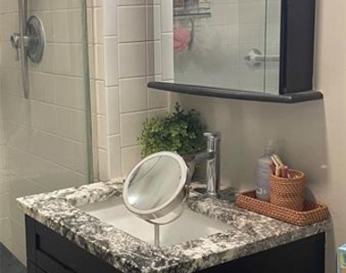 227 Godwin - Photo Thumbnail 3
