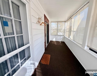 159 Market - Photo Thumbnail 3