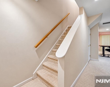 116 Stonegate - Photo Thumbnail 21